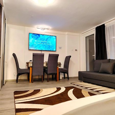 Nyuszis Apartman คิชคุนมายชา ภายนอก รูปภาพ